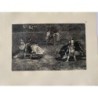 Gravure de Goya. Picador monté sur les épaules d'un pion, crachant un taureau (Tauromachie, planche D). Édition de 1983.